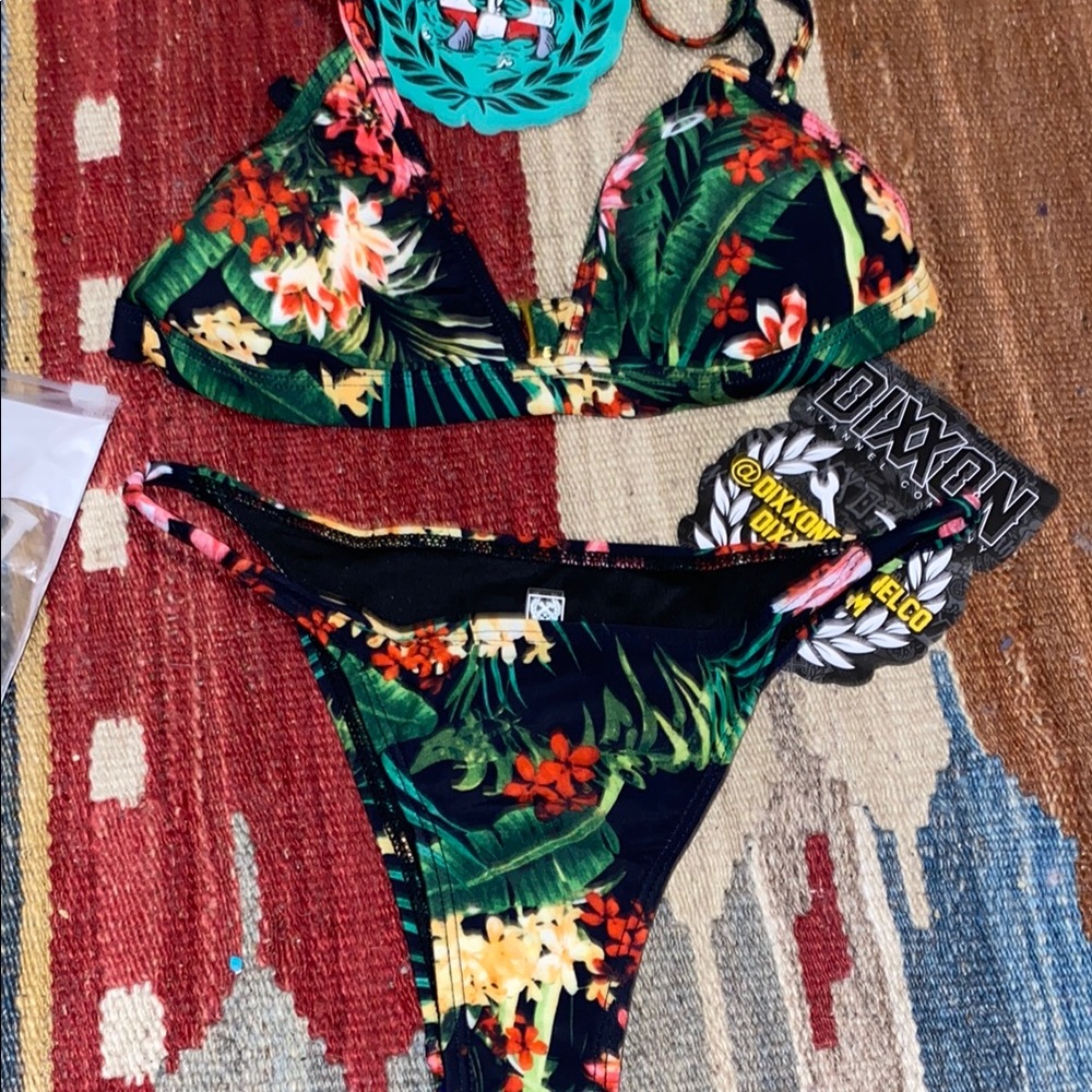 NWT S Tropical Floral Bikini Set gili dixxon